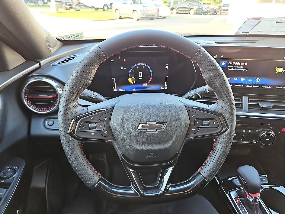 New 2026 Chevrolet Trax RS w/ Sunroof Package FWD image 17