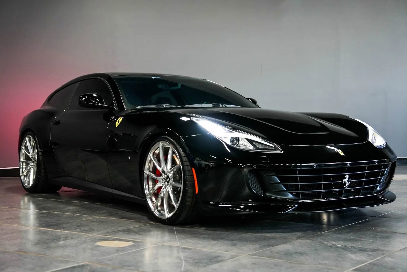 Used 2018 Ferrari GTC4Lusso AWD/4WD image 3