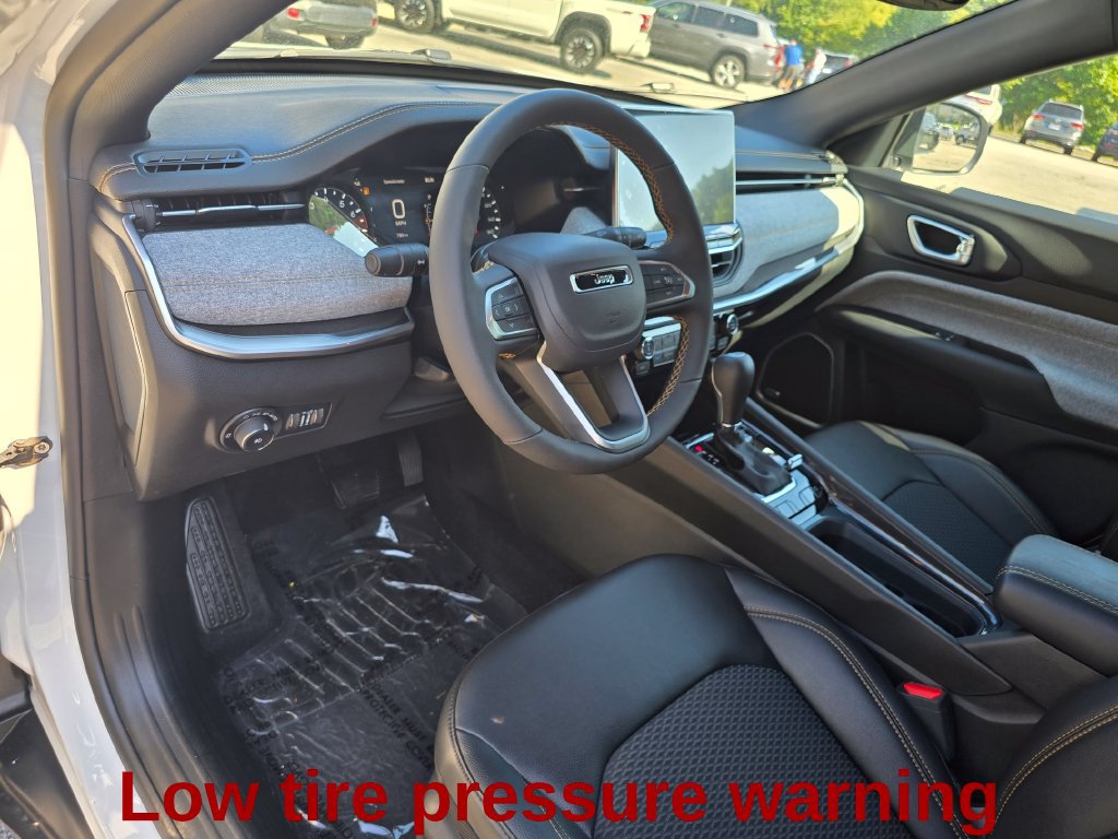 New 2026 Jeep Compass Latitude AWD/4WD image 23