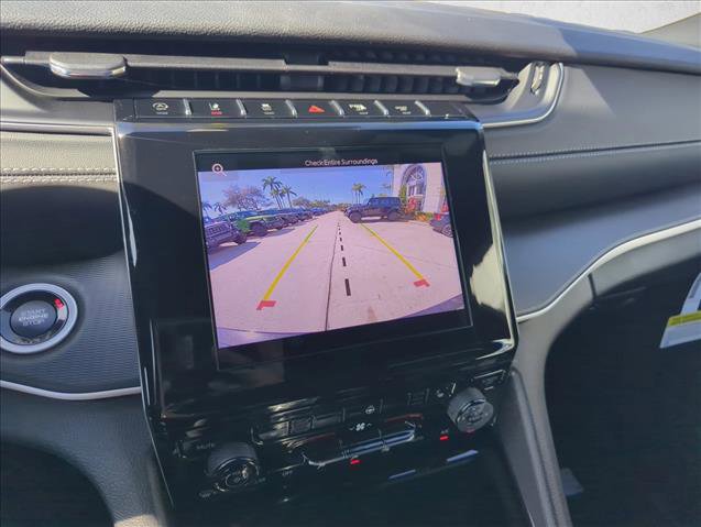 New 2025 Jeep Grand Cherokee Altitude image 10