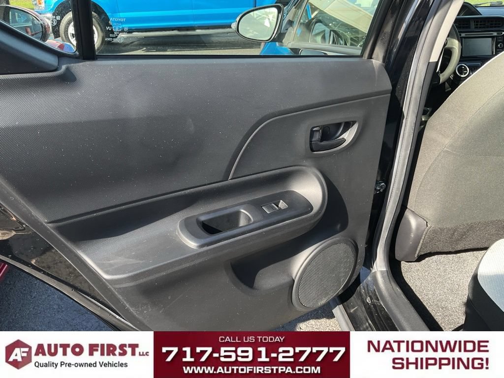 Used 2018 Toyota Prius C One FWD image 8