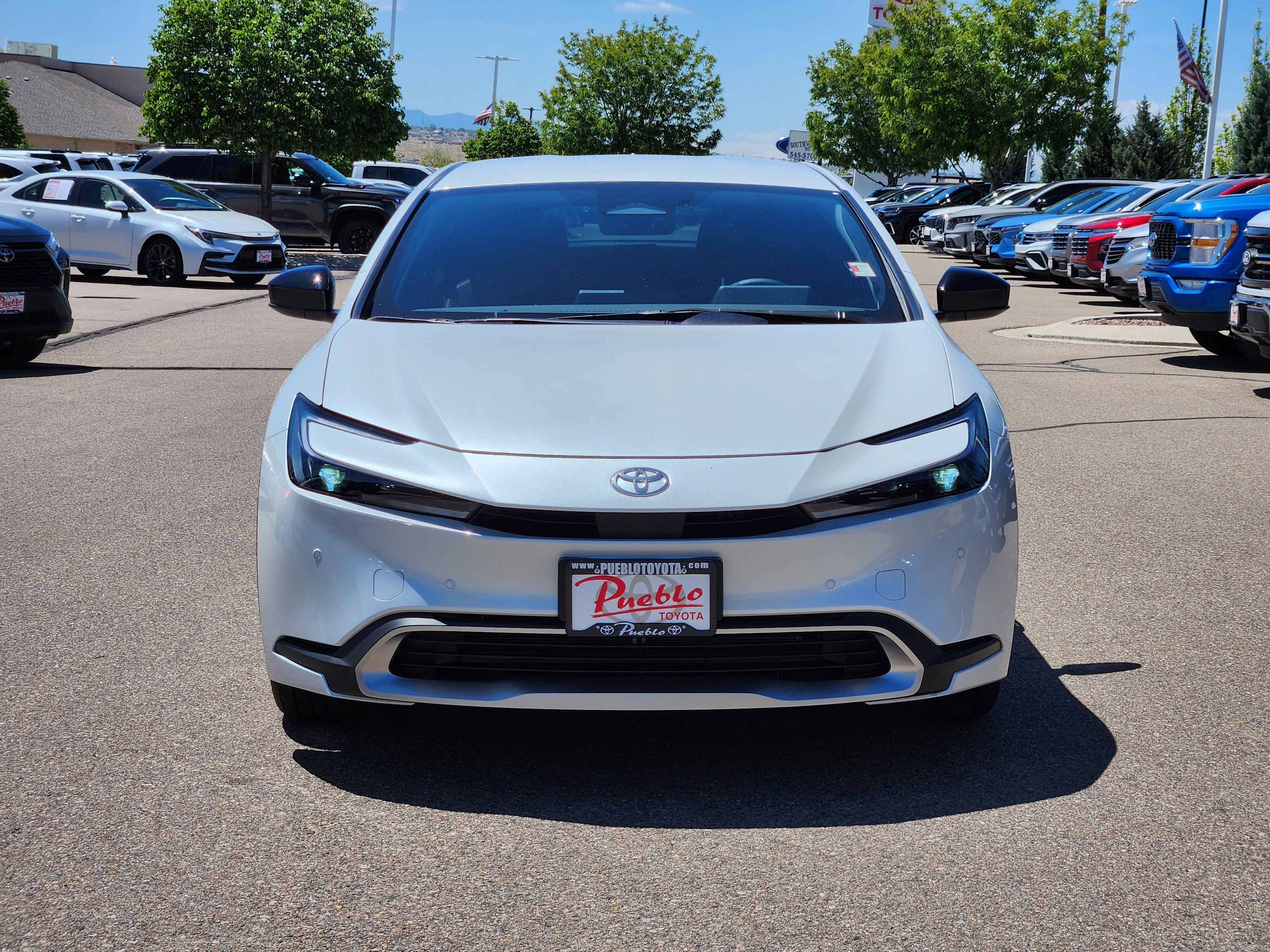 Used 2025 Toyota Prius Plug-In Hybrid FWD image 5