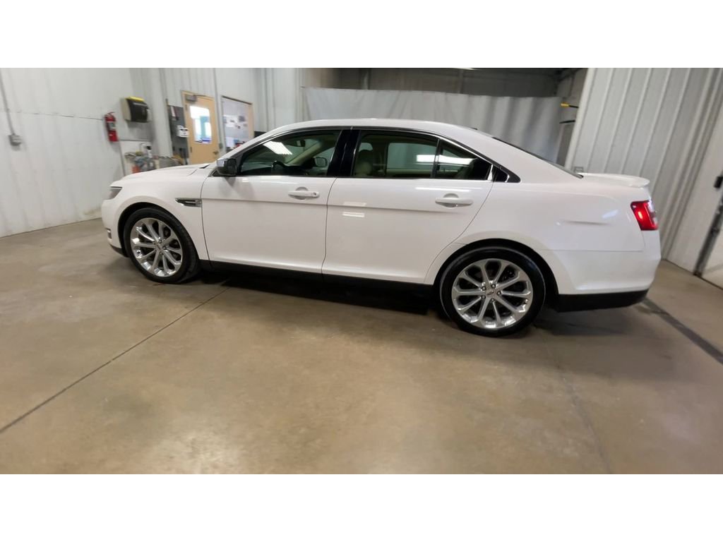 Used 2017 Ford Taurus Limited AWD/4WD image 5