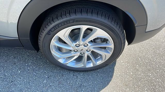New 2027 Chevrolet Bolt LT FWD image 28