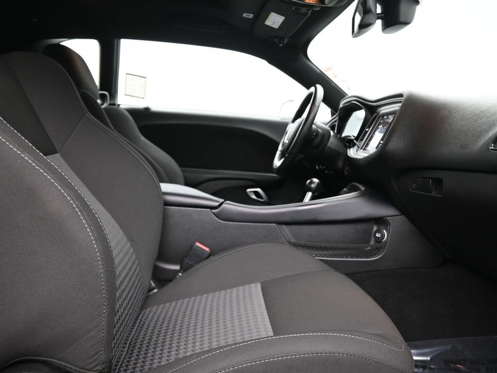 Used 2021 Dodge Challenger R/T w/ Performance Handling Group image 10