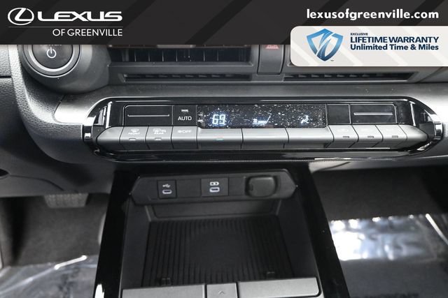 Used 2023 Toyota Prius LE FWD image 17