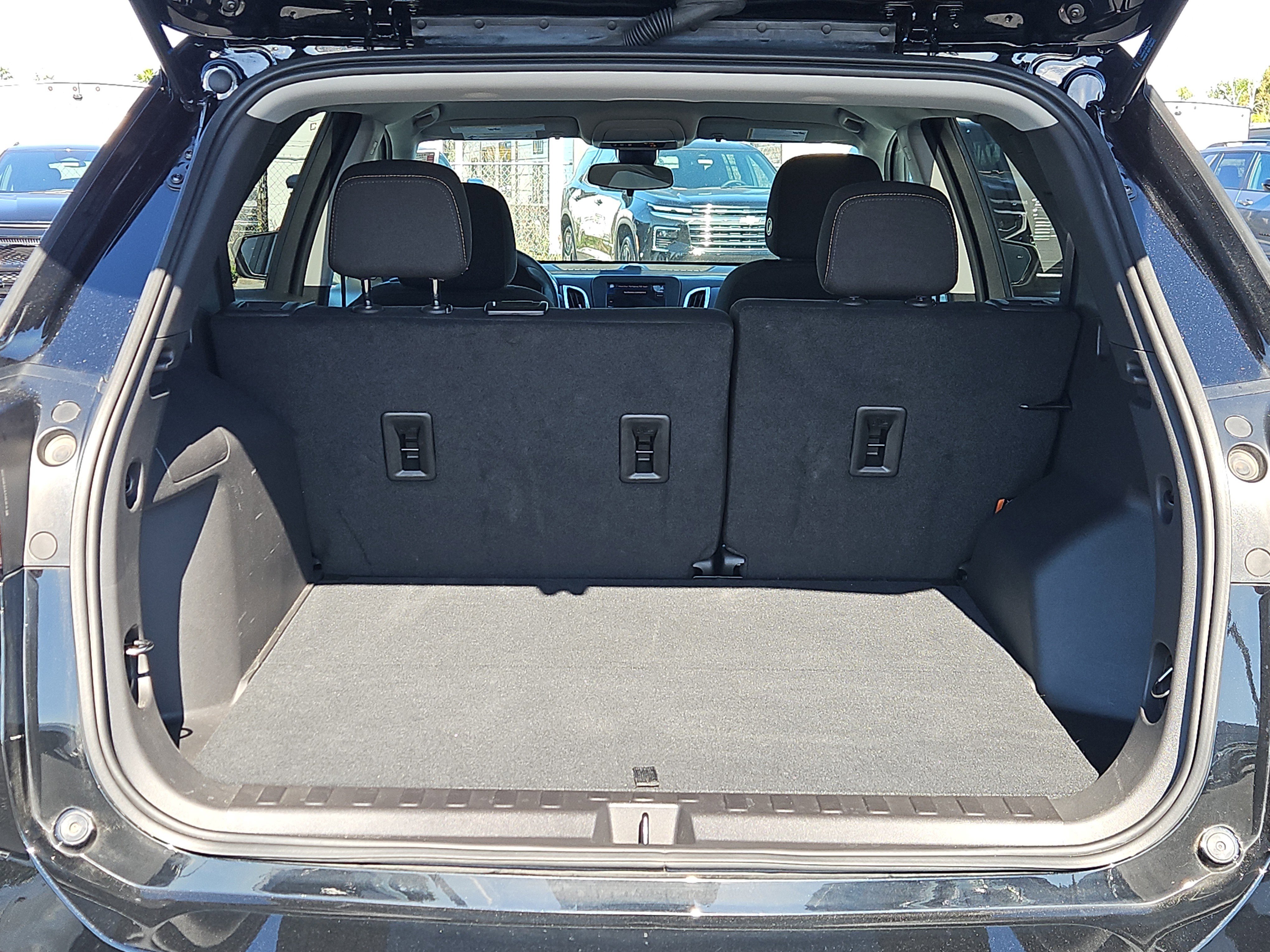 Used 2024 Chevrolet Equinox LT FWD image 7