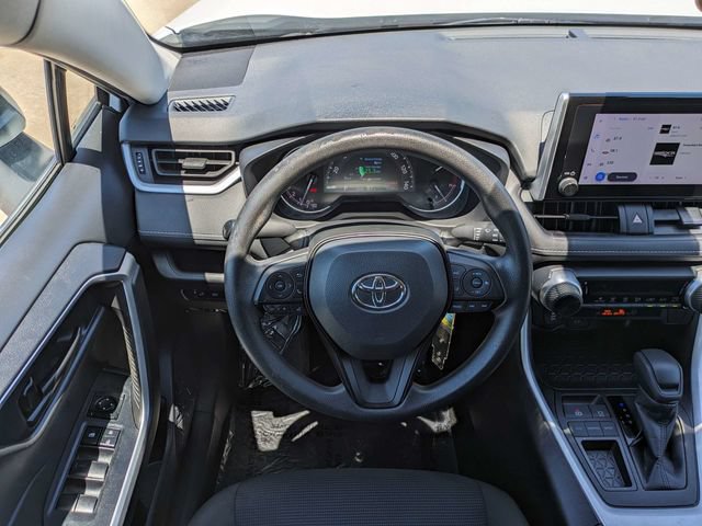 Used 2023 Toyota RAV4 LE FWD image 17