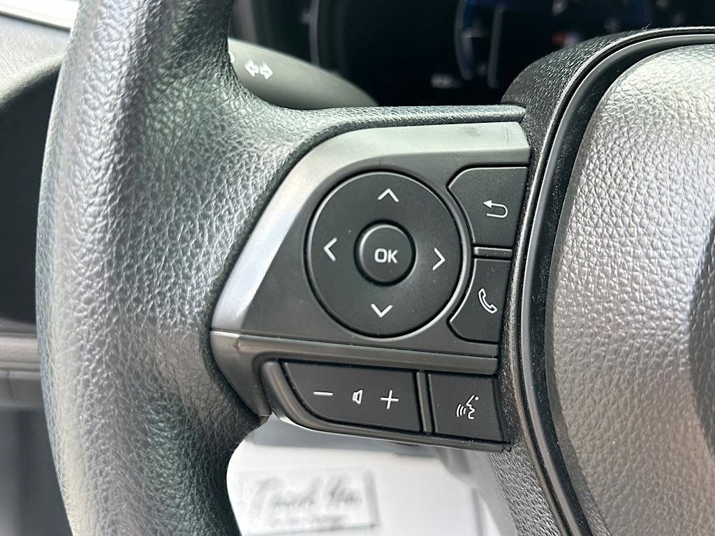 Used 2026 Toyota Corolla LE FWD image 20