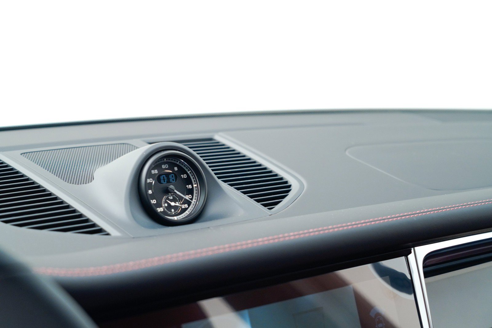 New 2026 Porsche Macan image 26