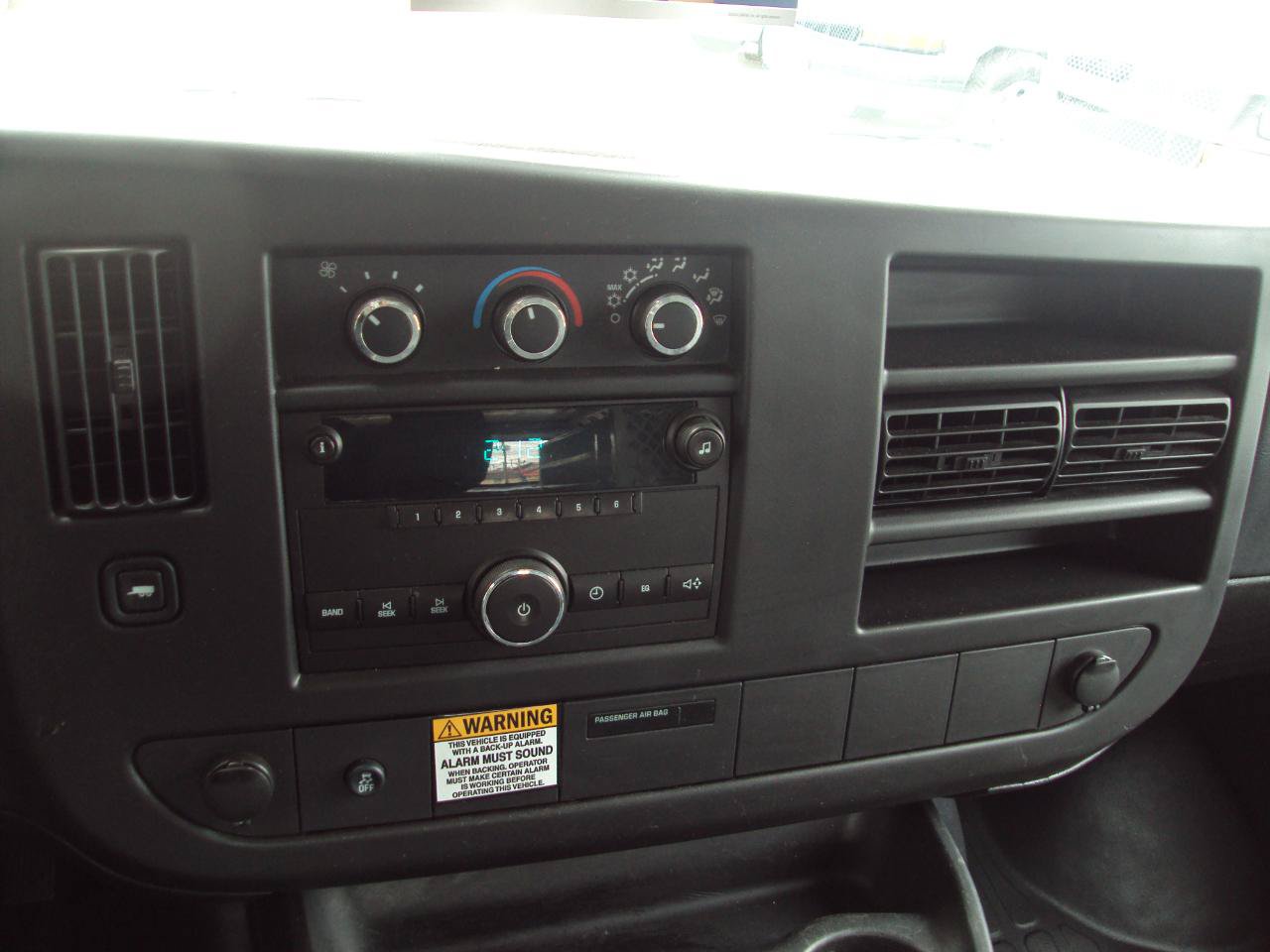 Used 2012 Chevrolet Express 1500 AWD image 21