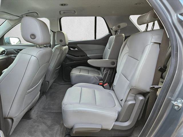 Used 2018 Chevrolet Traverse Premier w/ Driver Confidence II Package FWD image 16