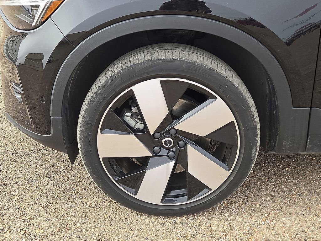 Used 2023 Volvo C40 P8 Recharge Ultimate image 12
