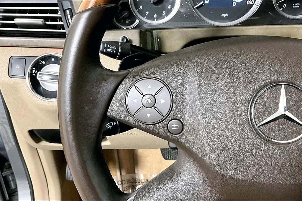Used 2011 Mercedes-Benz E 350 4MATIC Wagon image 17