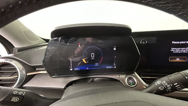 Used 2024 Chevrolet Trax ACTIV FWD image 17