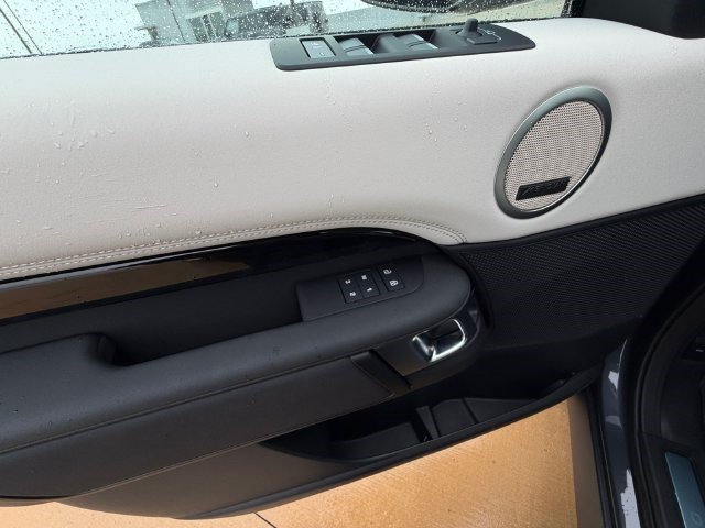 New 2026 Land Rover Discovery S AWD/4WD image 11
