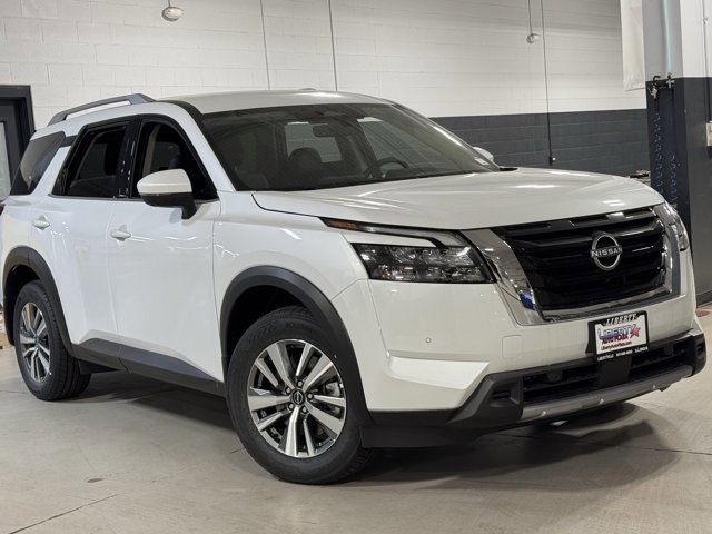 New 2025 Nissan Pathfinder SL image 5