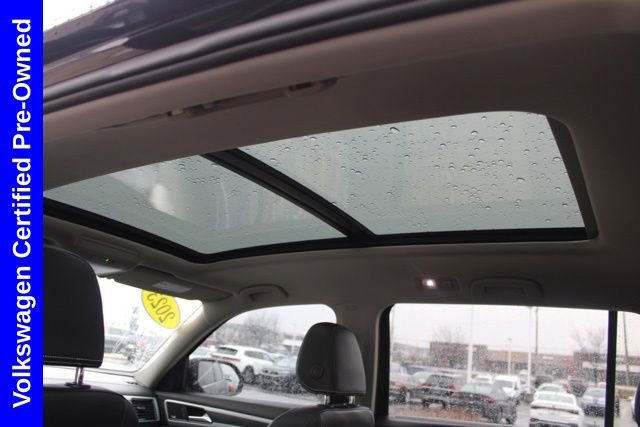 Used 2023 Volkswagen Atlas SEL Premium image 32