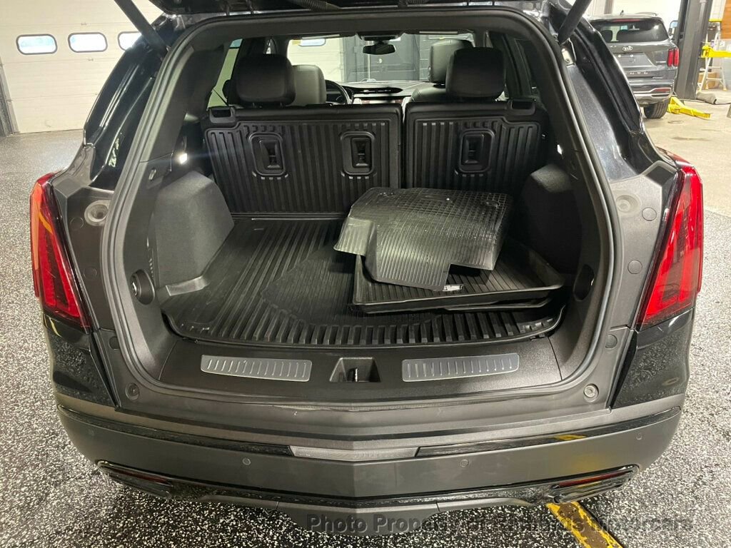 Used 2022 Cadillac XT5 Premium Luxury w/ LPO, ONYX Package AWD/4WD image 20