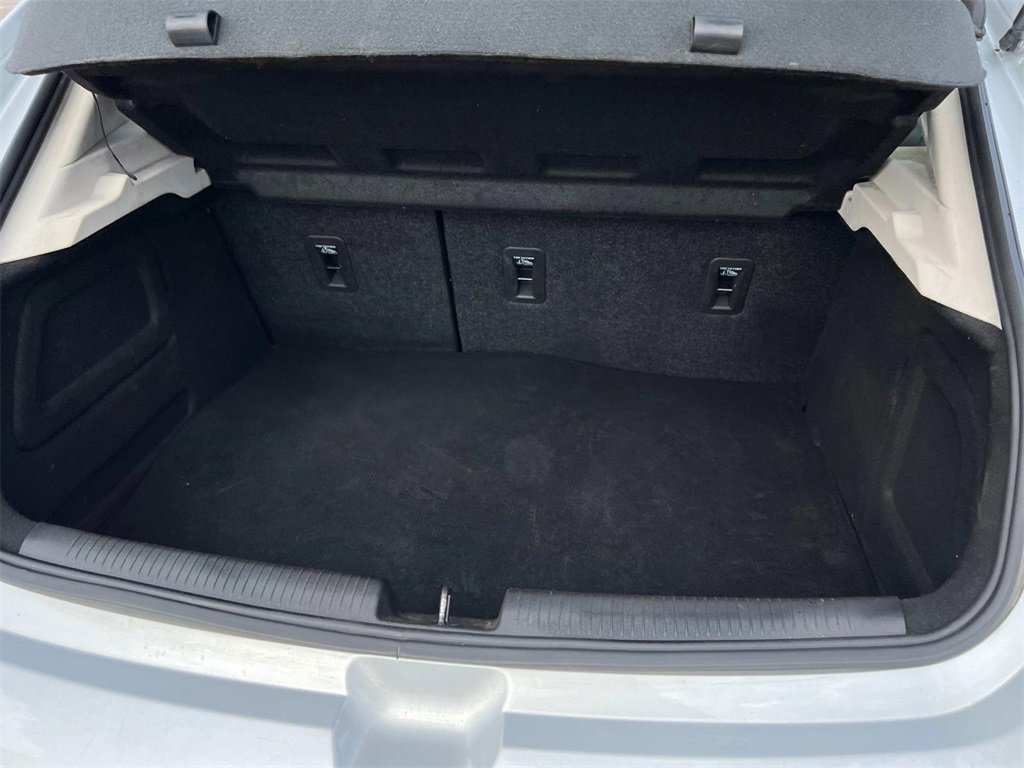 Used 2018 Chevrolet Cruze LT image 10