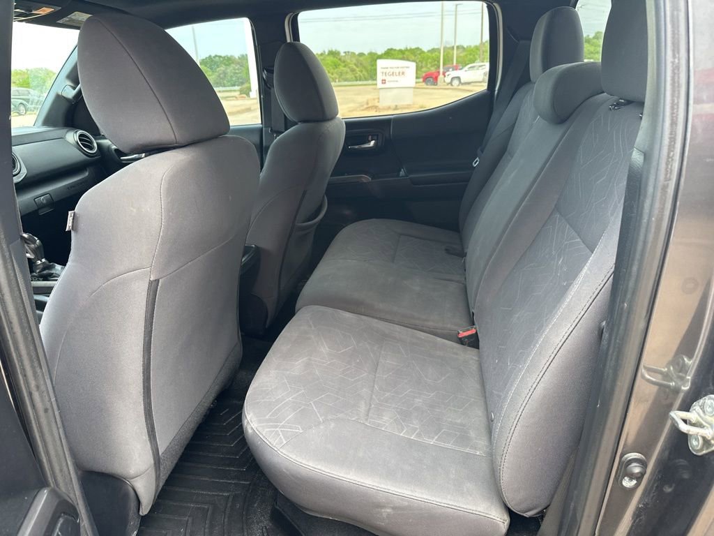 Used 2017 Toyota Tacoma TRD Off-Road image 16