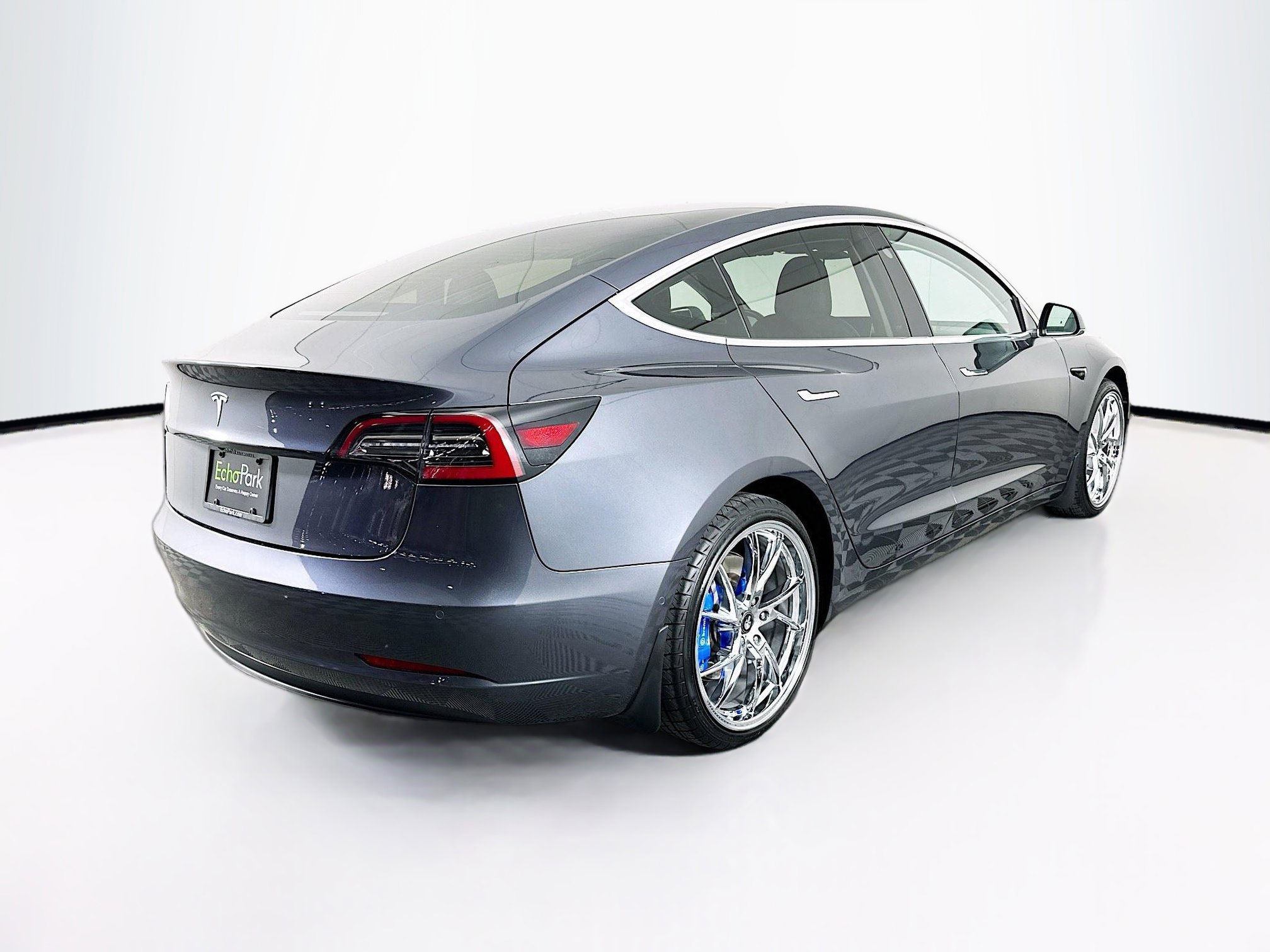 Used 2018 Tesla Model 3 Long Range RWD image 9