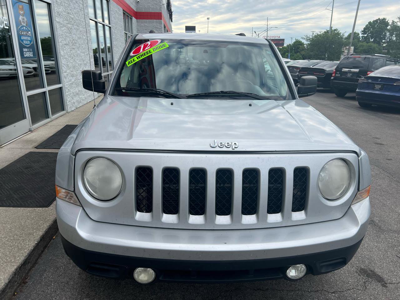 Used 2012 Jeep Patriot Latitude AWD/4WD image 10