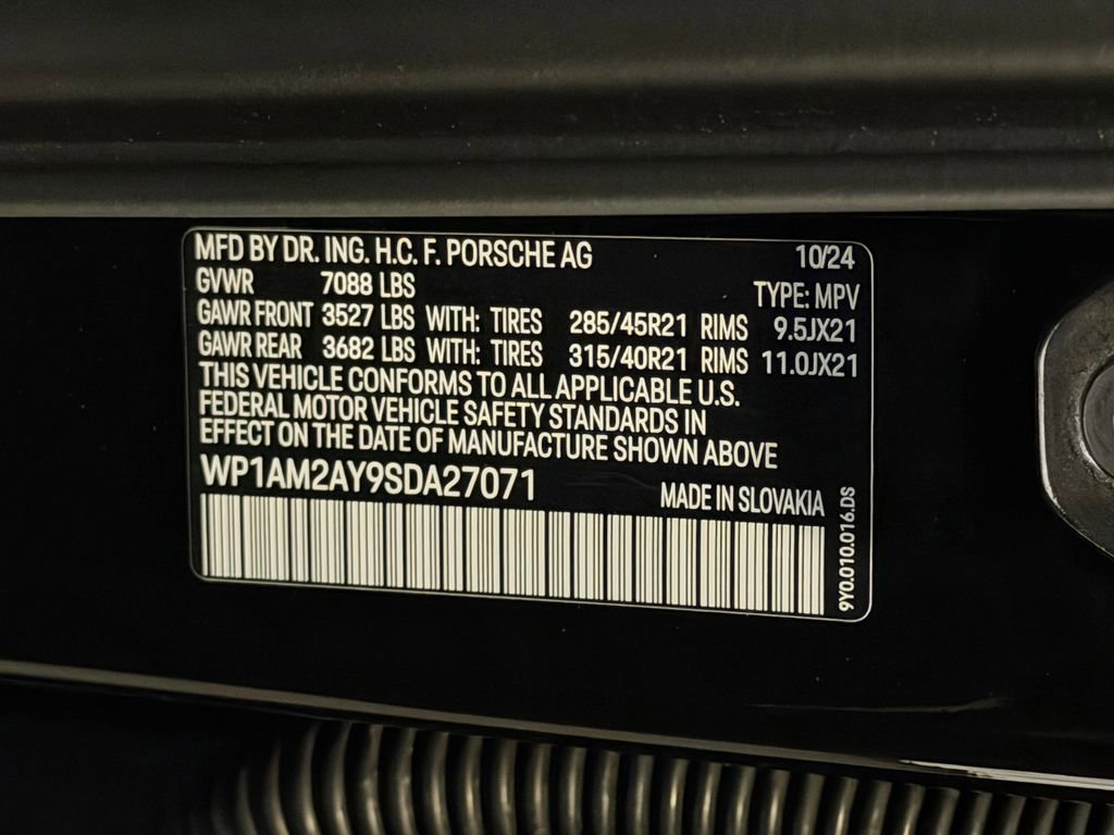 Certified 2025 Porsche Cayenne Turbo AWD/4WD image 26