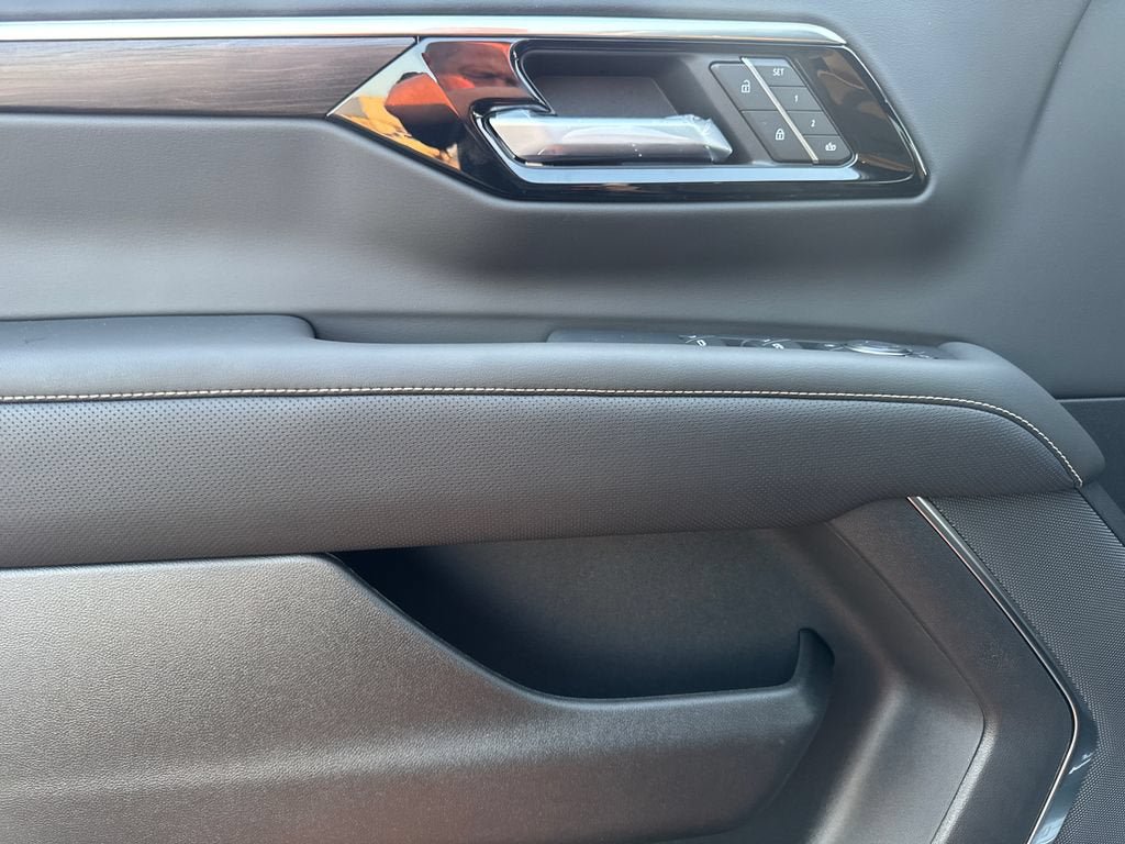 New 2026 Chevrolet Tahoe Premier AWD/4WD image 17