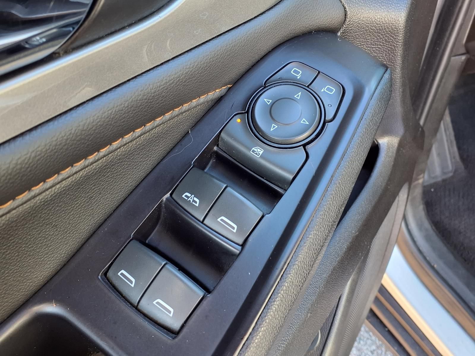 Used 2019 Chevrolet Traverse LT AWD/4WD image 14