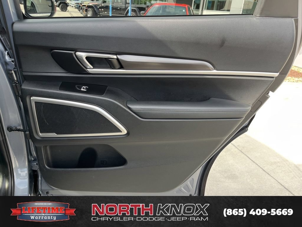 Used 2023 Kia Telluride S w/ S Sunroof Package AWD/4WD image 25