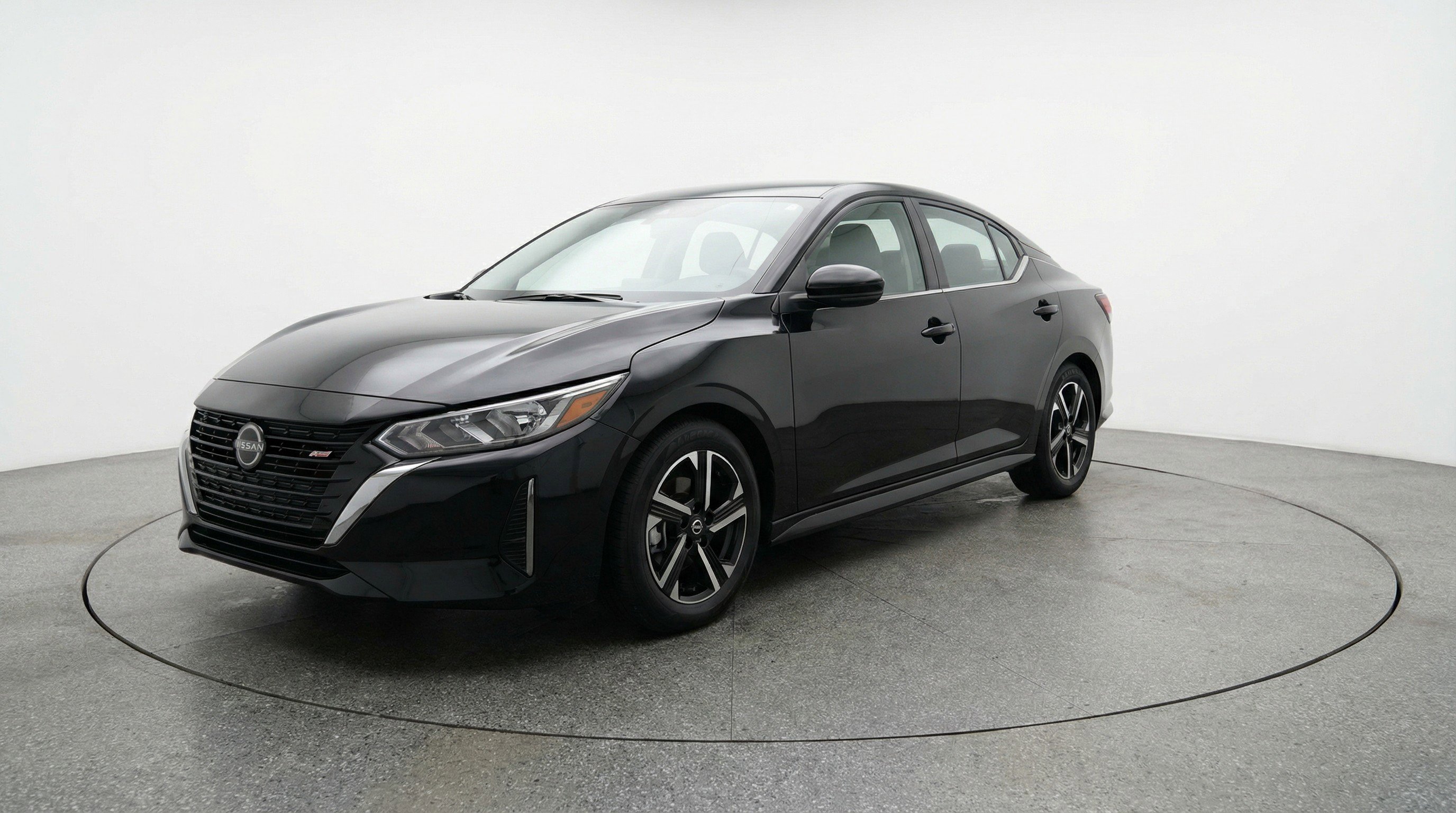 Used 2025 Nissan Sentra SV image 3