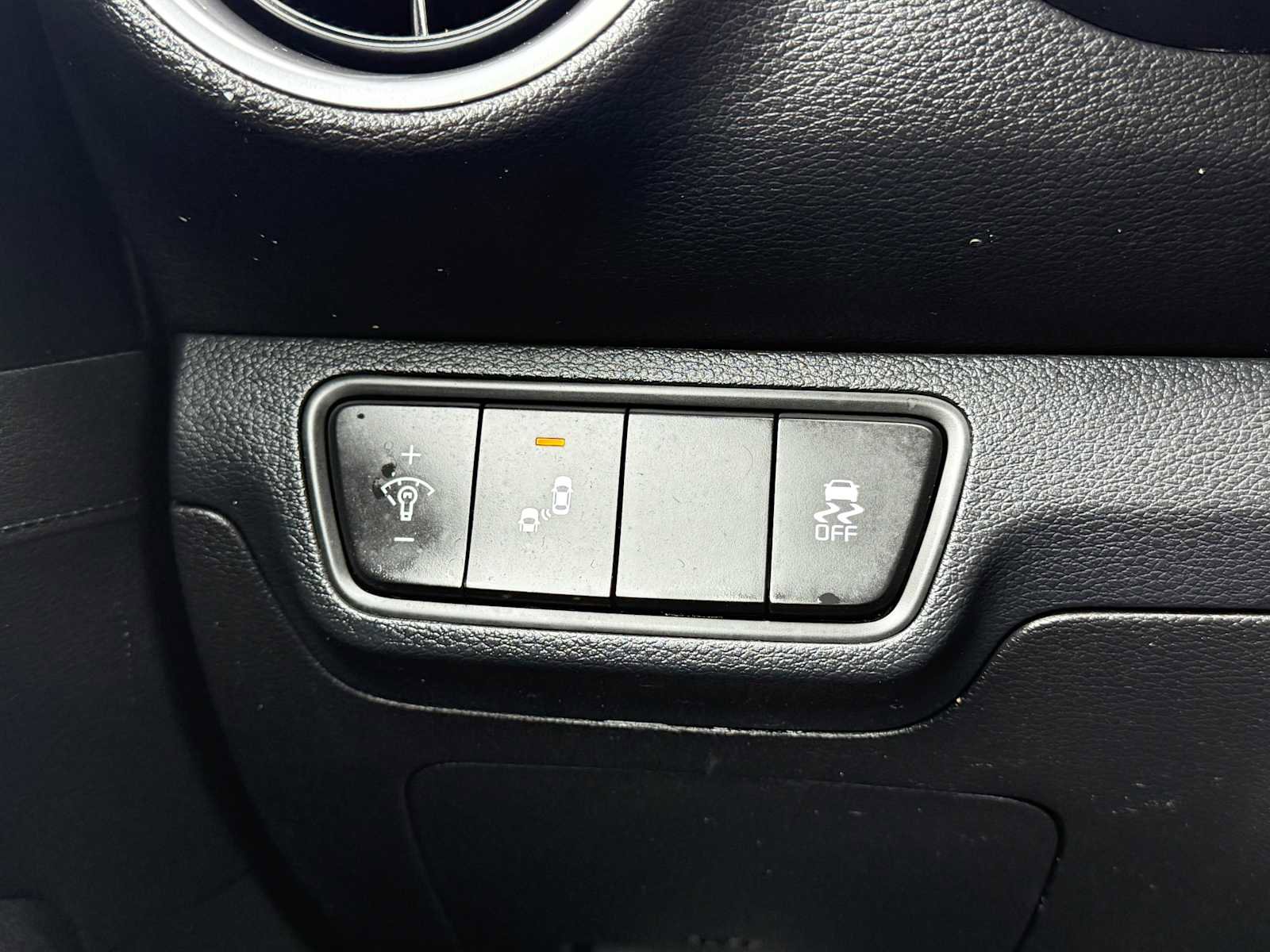 Used 2022 Kia Forte GT-Line image 28