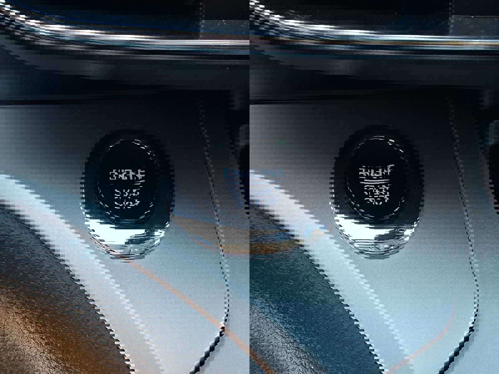 Used 2023 Ford Explorer XLT w/ Equipment Group 202A image 26