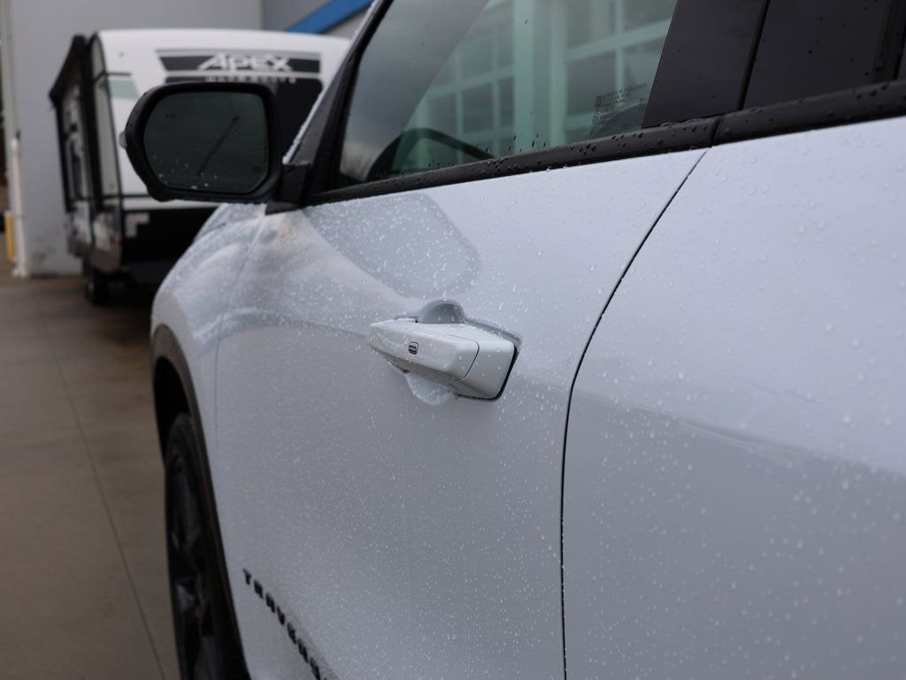 New 2026 Chevrolet Traverse RS image 10