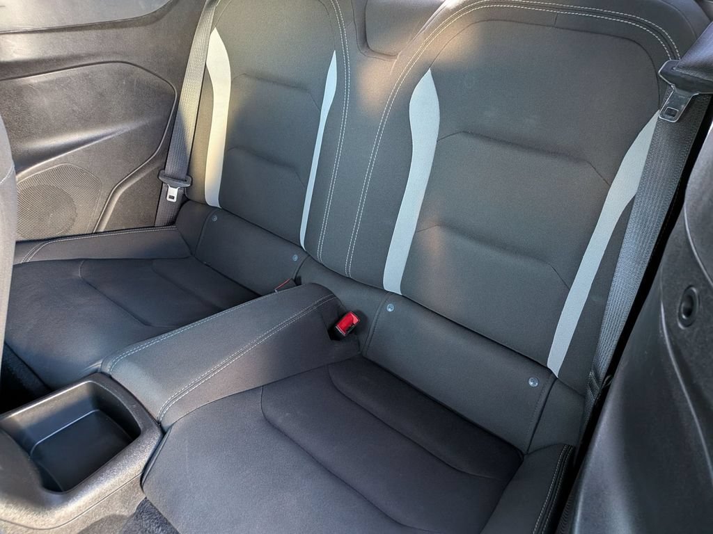 Used 2020 Chevrolet Camaro LT RWD image 27
