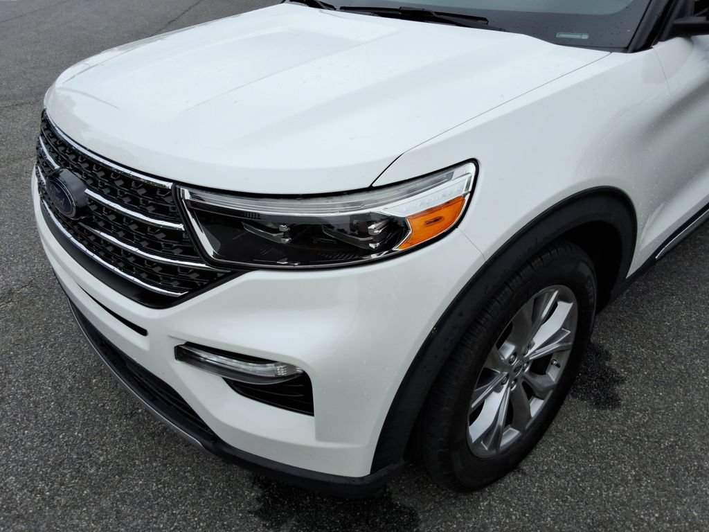 Used 2020 Ford Explorer XLT w/ Equipment Group 202A RWD image 9