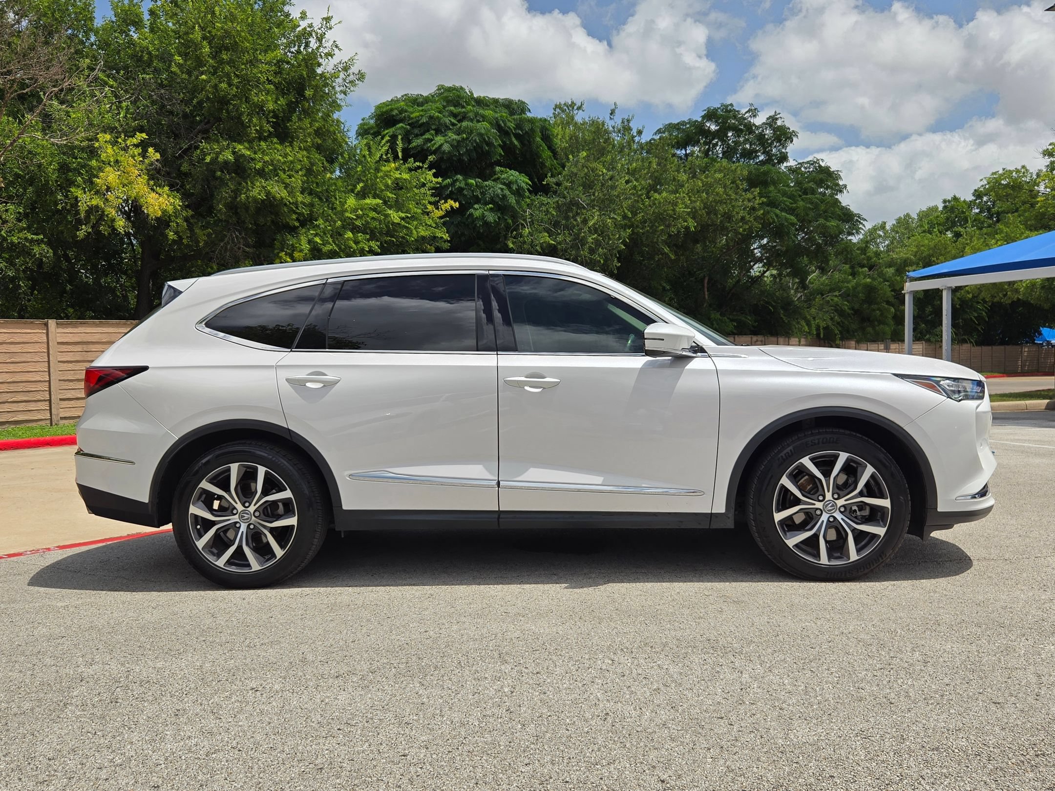 Used 2024 Acura MDX FWD w/ Technology Package image 2