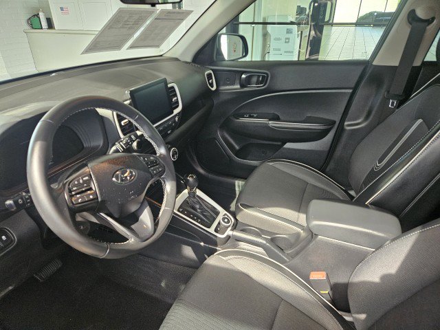 Used 2026 Hyundai Venue SEL FWD image 8