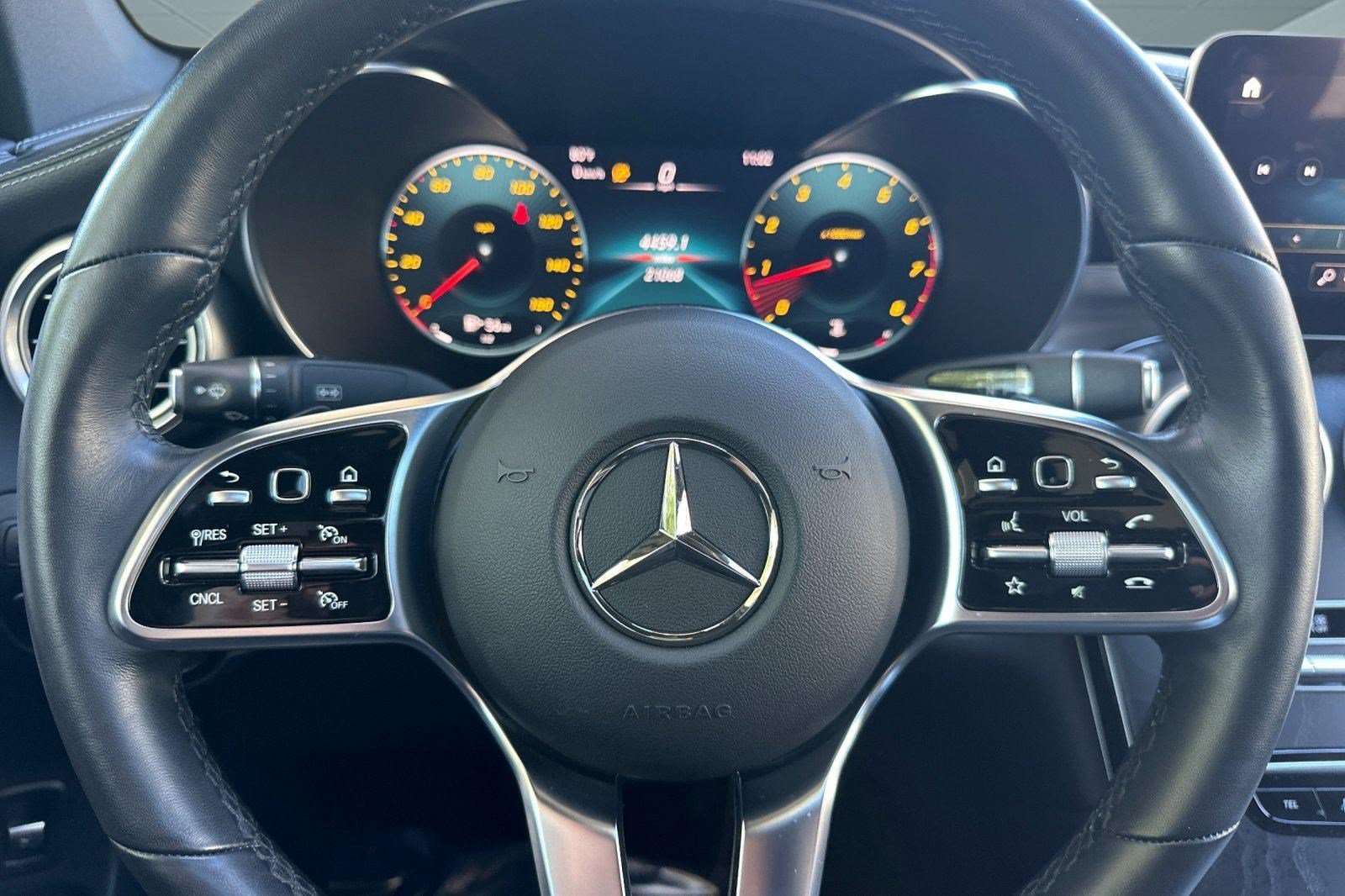 Used 2023 Mercedes-Benz GLC 300 4MATIC Coupe image 11