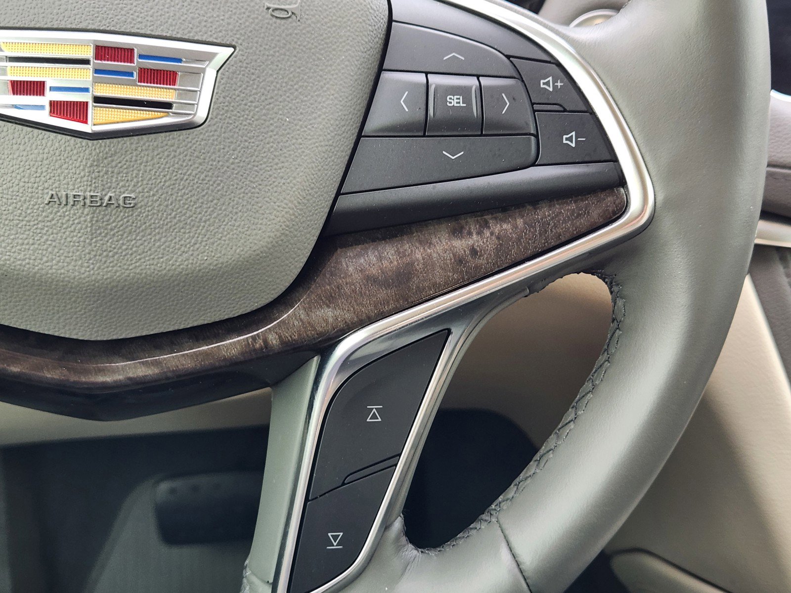 Used 2019 Cadillac XT5 Luxury FWD image 24