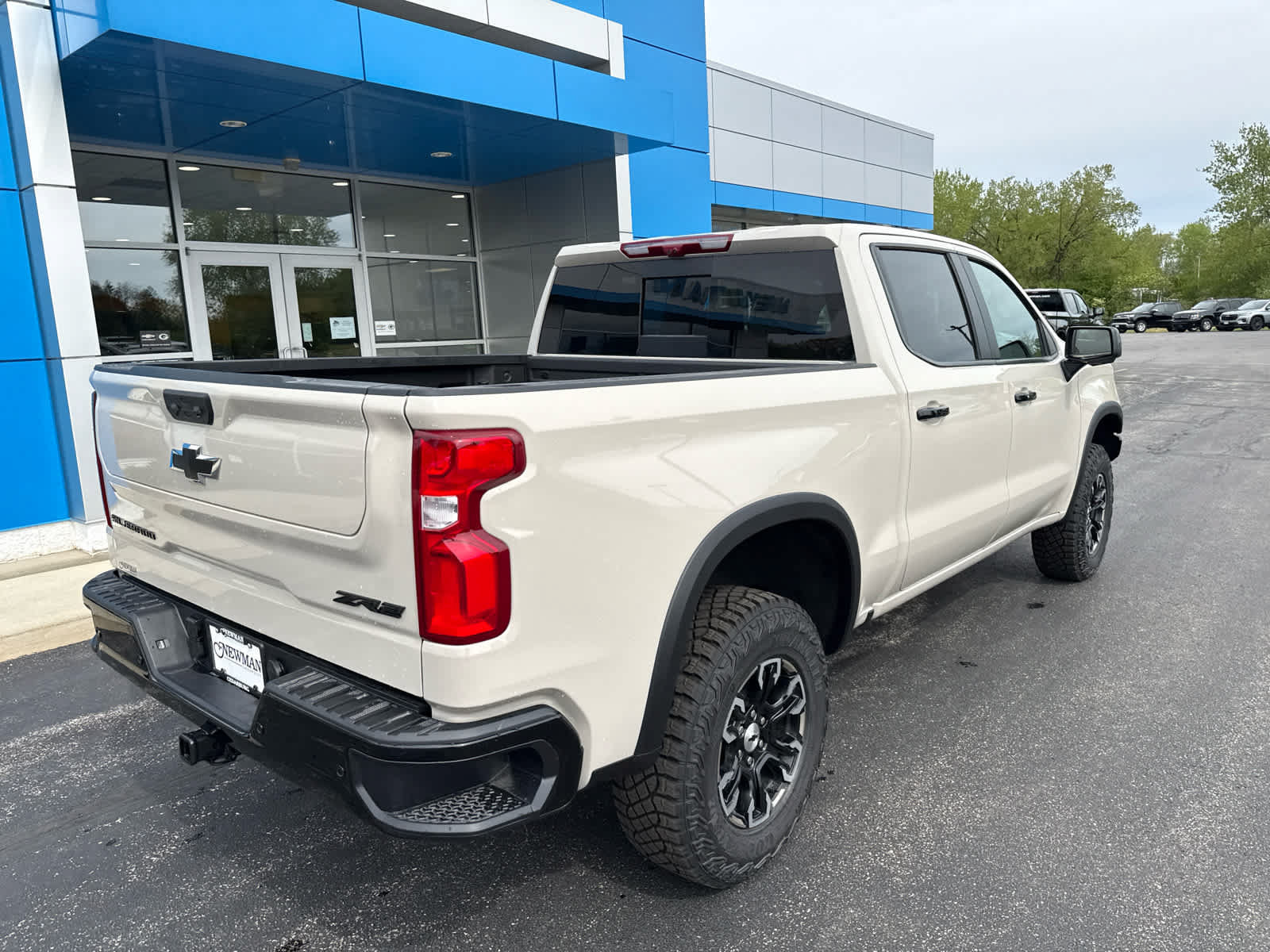 New 2026 Chevrolet Silverado 1500 ZR2 w/ LPO, Dark Essentials Package AWD/4WD image 12