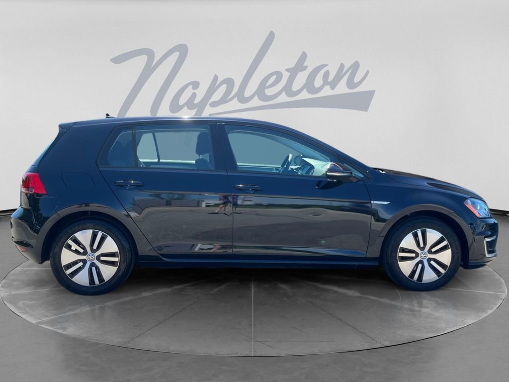 Used 2016 Volkswagen e-Golf SE w/ DC Fast Charging Package FWD image 9