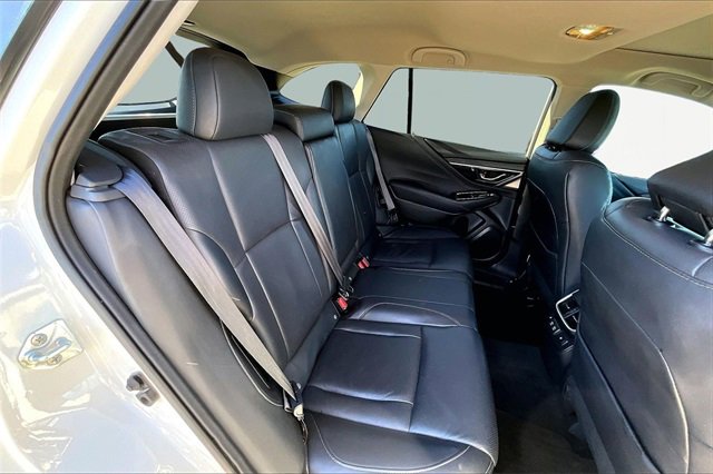 Used 2022 Subaru Outback Limited image 29