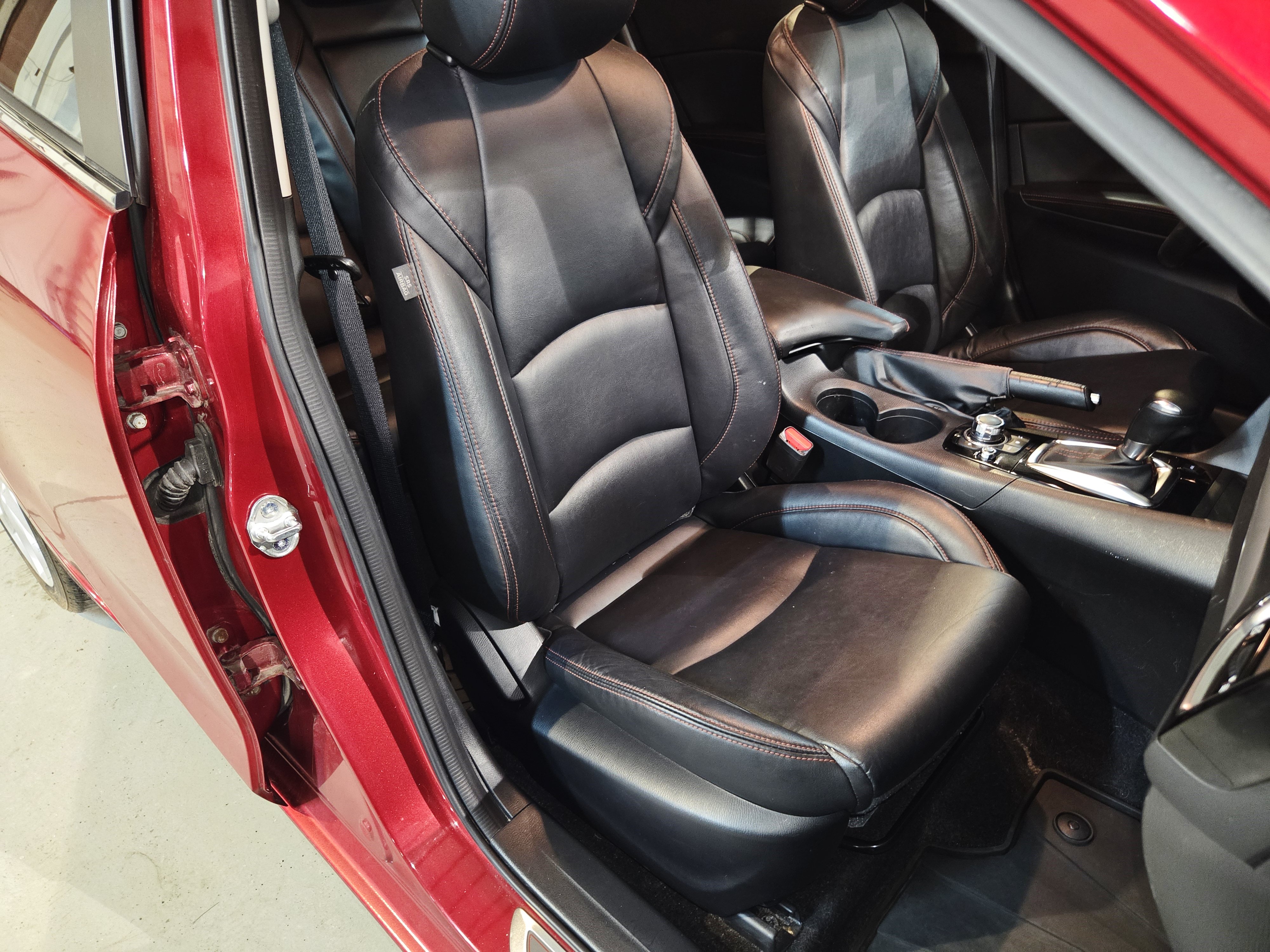 Used 2014 MAZDA MAZDA3 s Touring FWD image 31