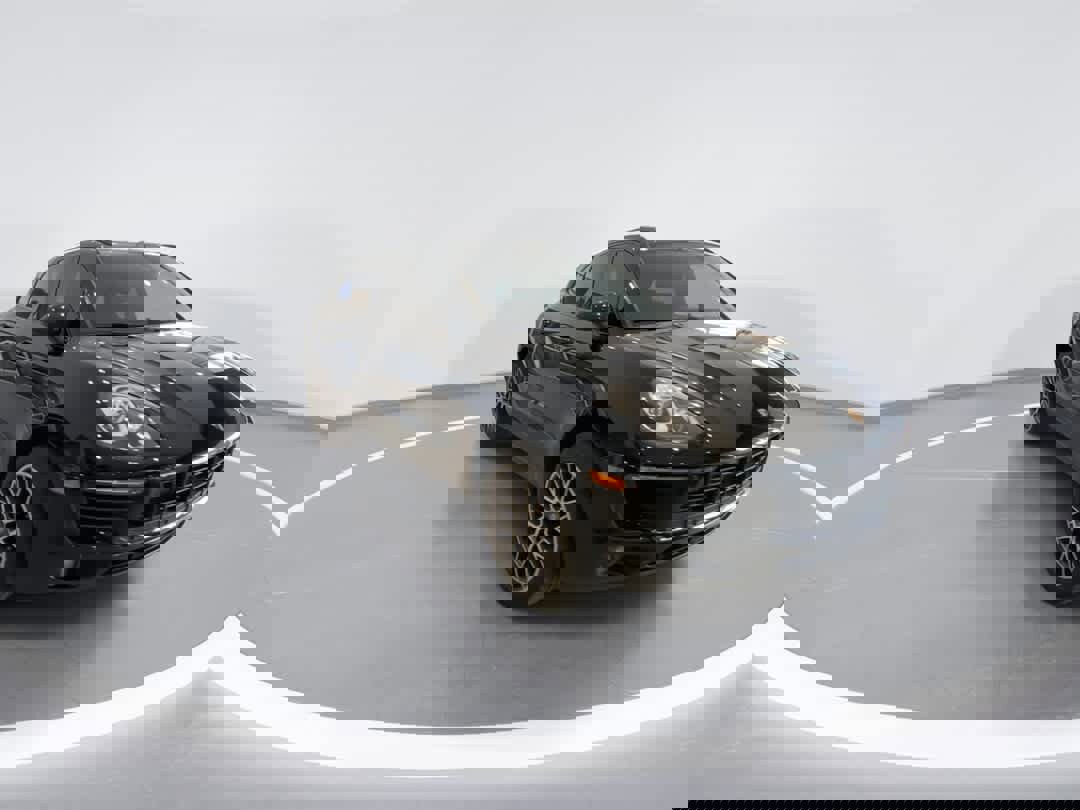 Used 2018 Porsche Macan S w/ Premium Package Plus image 2