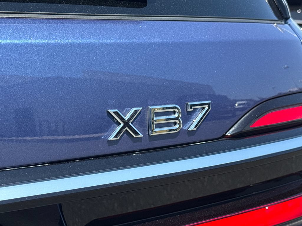 Used 2025 BMW ALPINA XB7 AWD/4WD image 10
