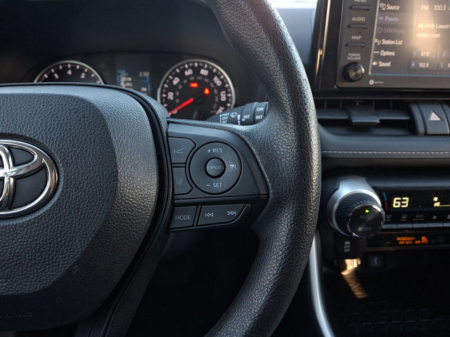 Used 2022 Toyota RAV4 XLE image 21