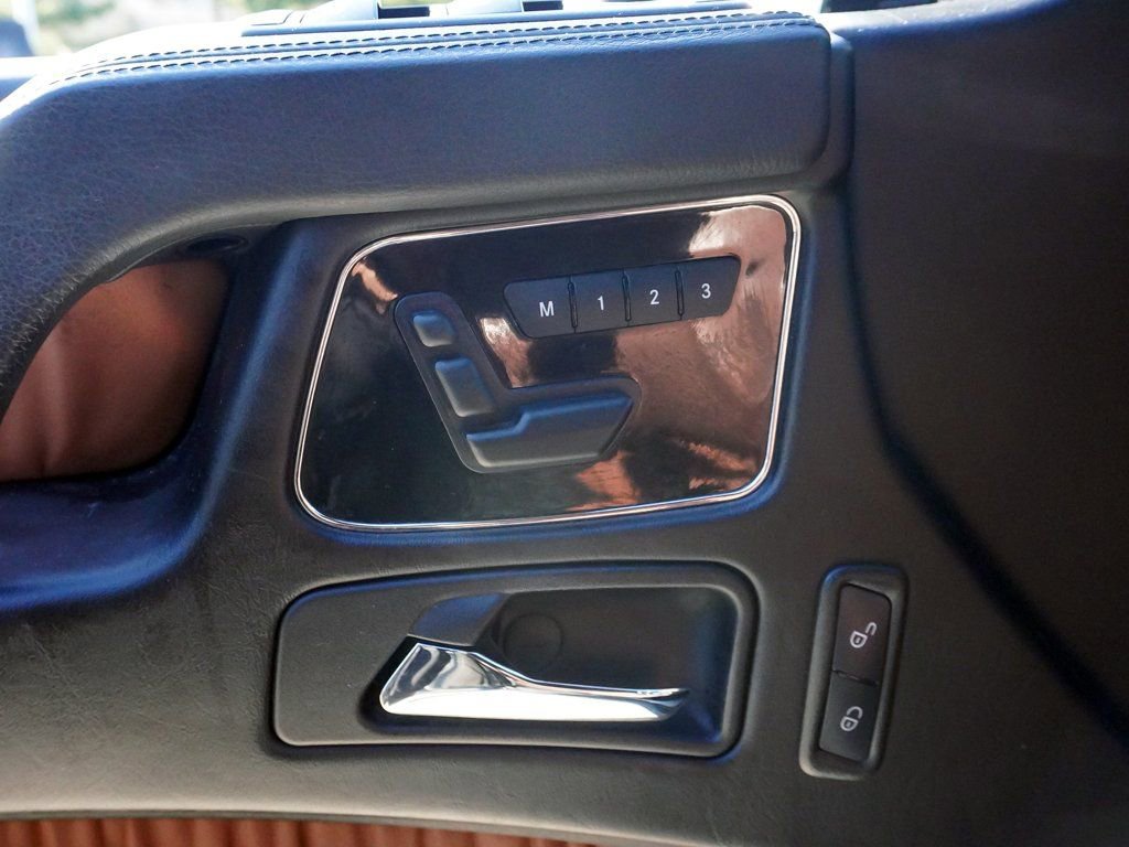 Used 2015 Mercedes-Benz G 63 AMG 4MATIC image 41
