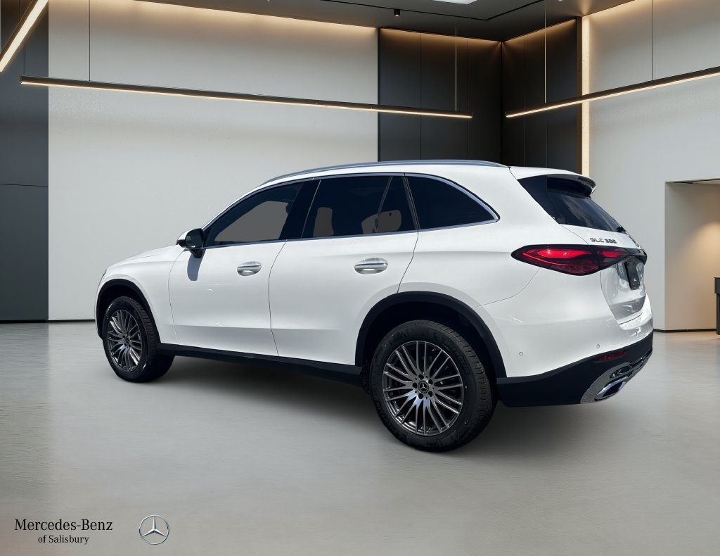Used 2026 Mercedes-Benz GLC 300 4MATIC image 4